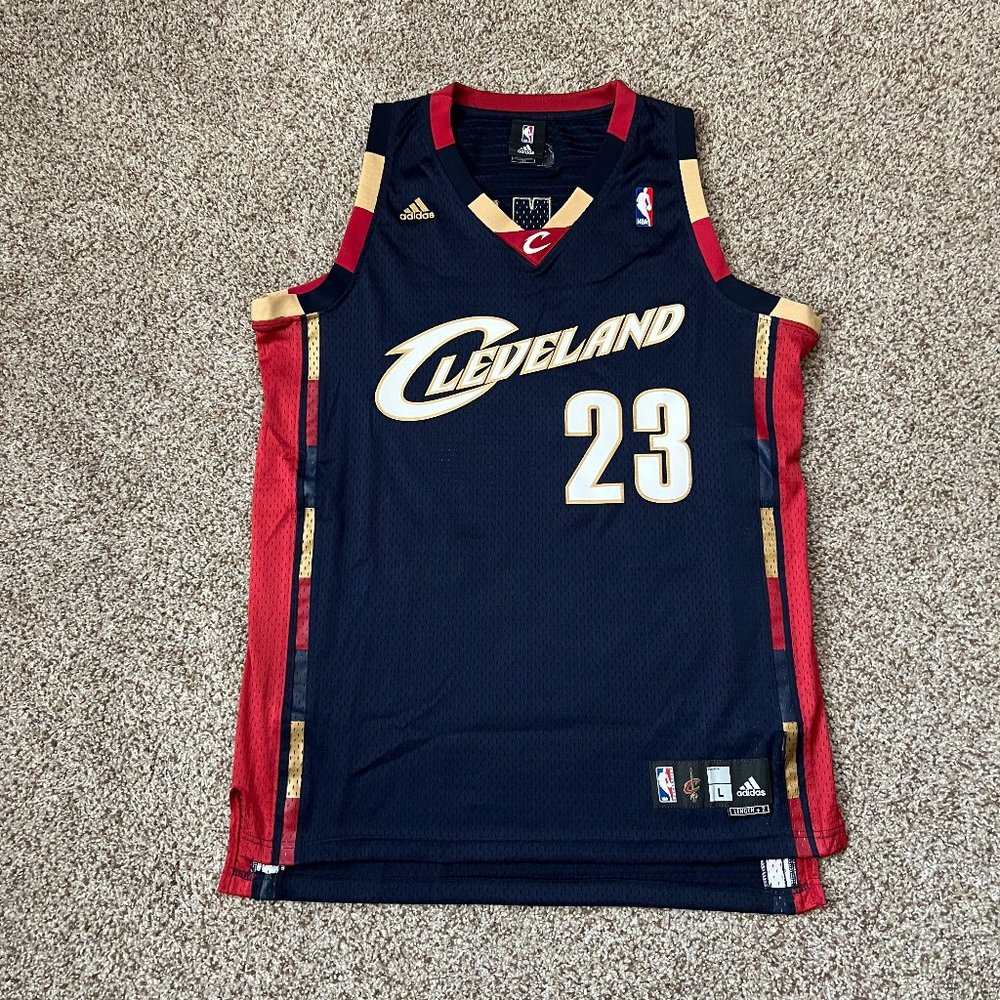 adidas Cleveland Cavaliers Lebron James Jersey - Men's Large, Length+2